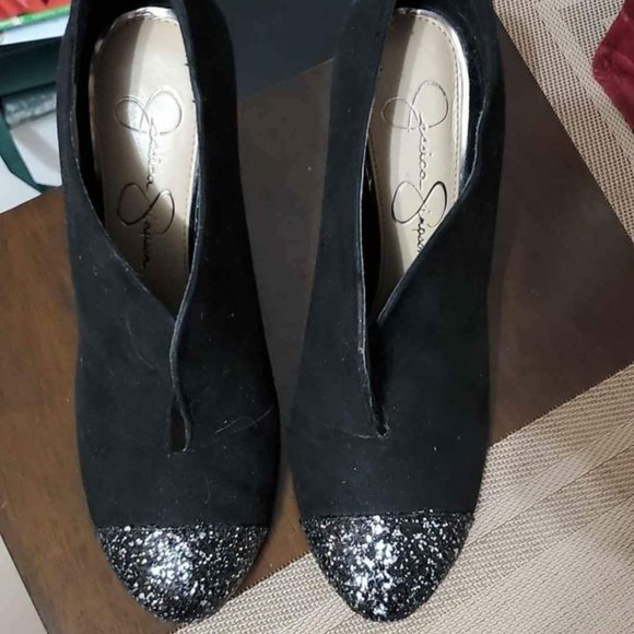 Jessica Simpson heeled booties - Picture 2 of 3